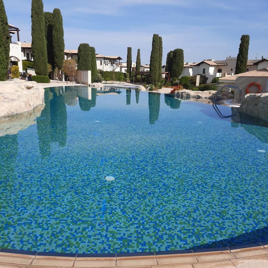 Helios Heights Spirits, Aphrodite Hills Golf Resort Kouklia Exterior photo
