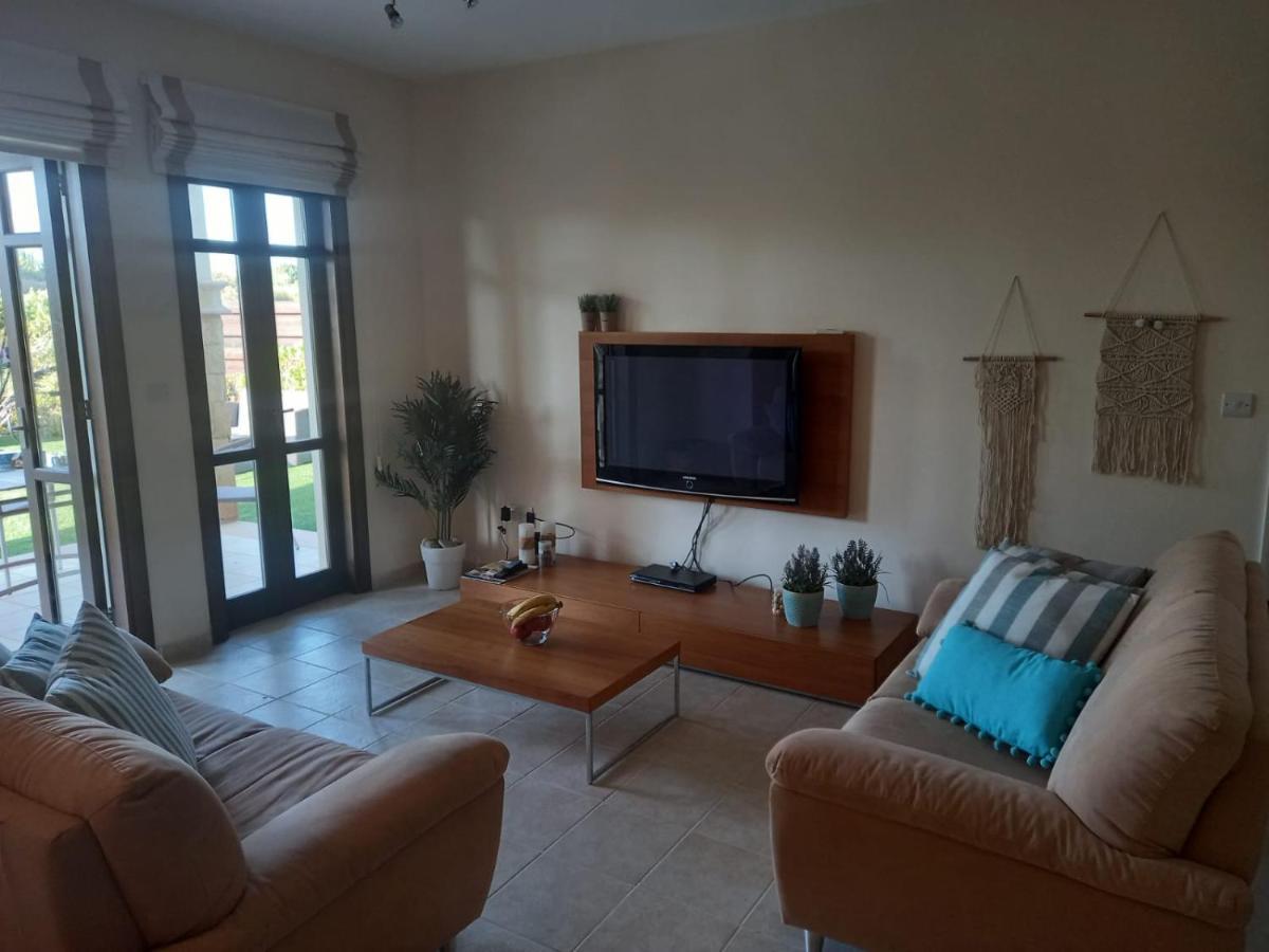 Helios Heights Spirits, Aphrodite Hills Golf Resort Kouklia Exterior photo