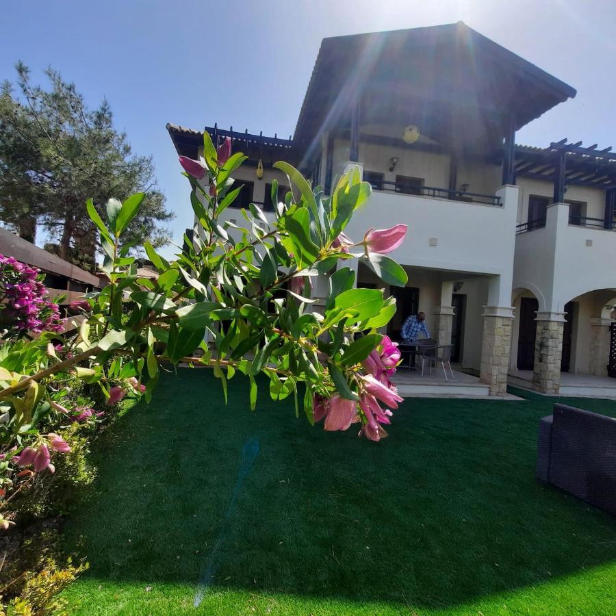 Helios Heights Spirits, Aphrodite Hills Golf Resort Kouklia Exterior photo