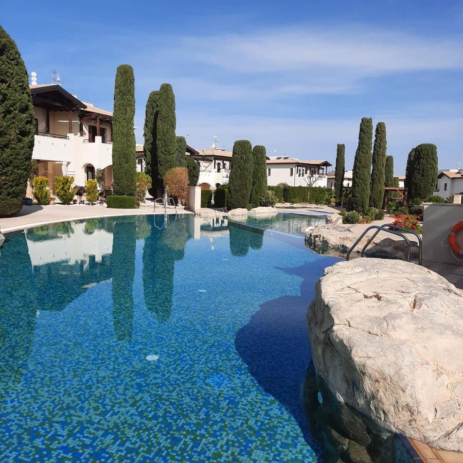 Helios Heights Spirits, Aphrodite Hills Golf Resort Kouklia Exterior photo