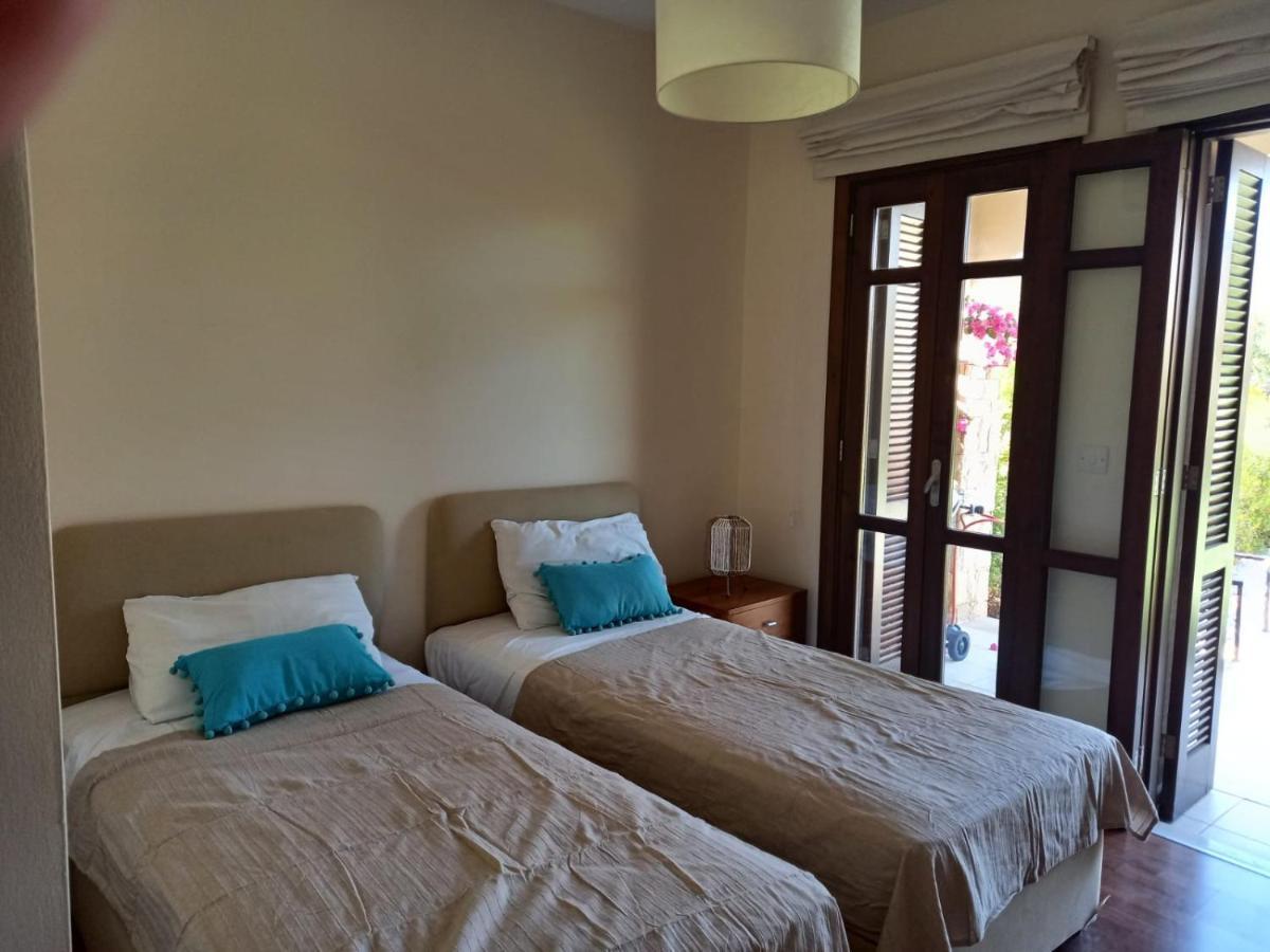 Helios Heights Spirits, Aphrodite Hills Golf Resort Kouklia Exterior photo